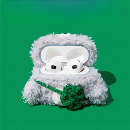 Bear-in-Paris Airpods Case